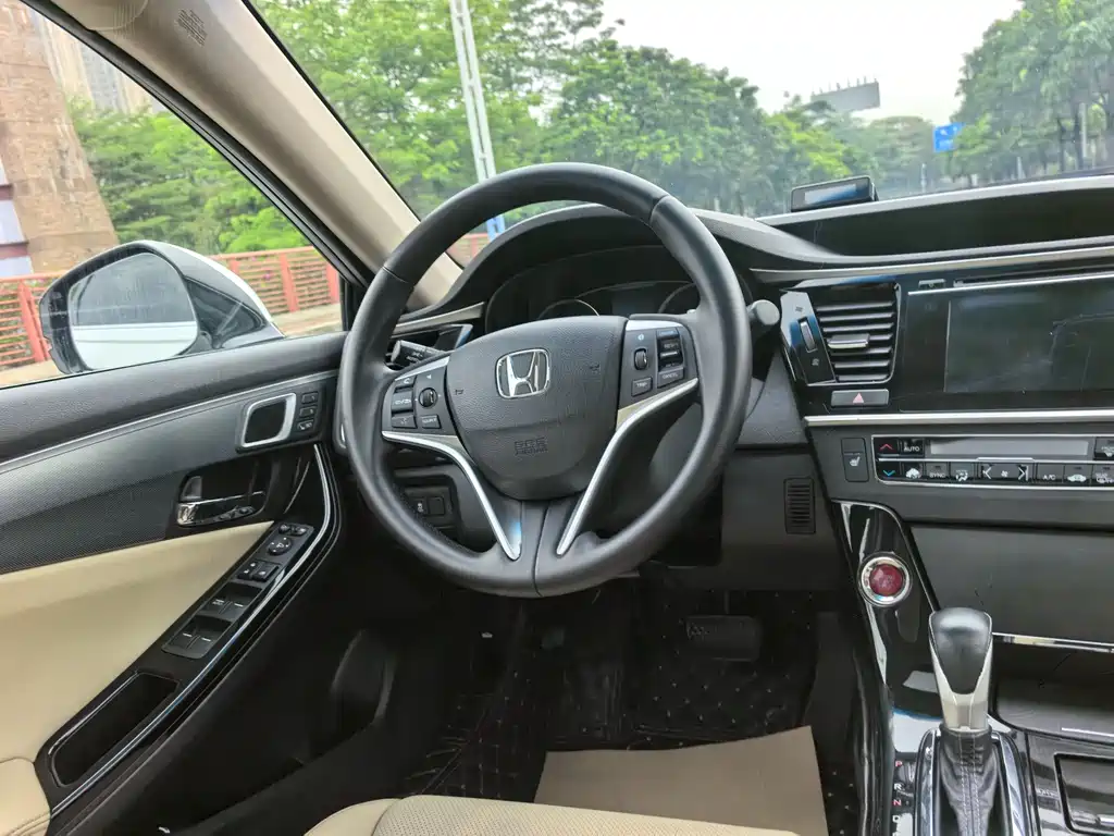 Spirior 2.4 L Distinguished