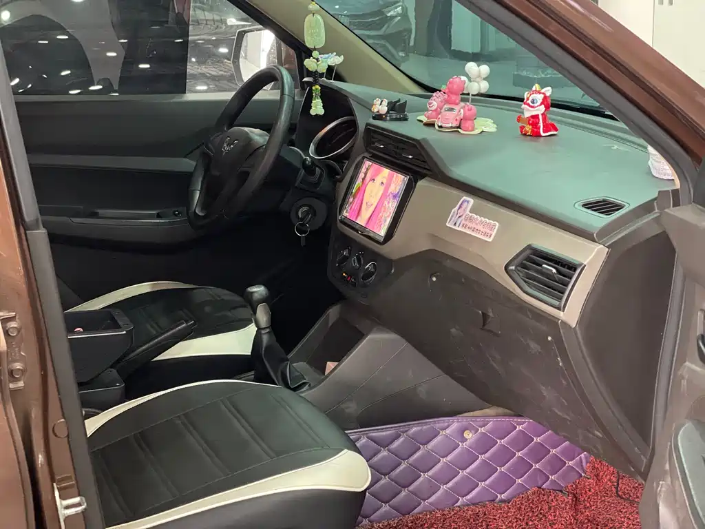 Wuling Hongguang 1.5 L S Standard L2 B