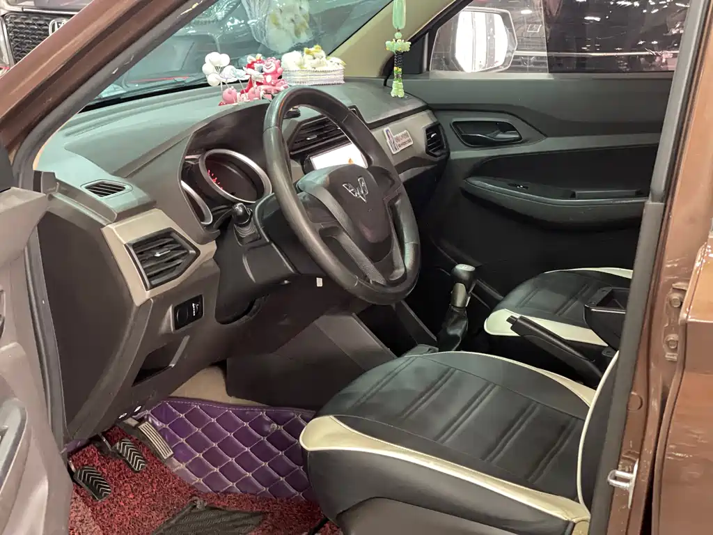 Wuling Hongguang 1.5 L S Standard L2 B