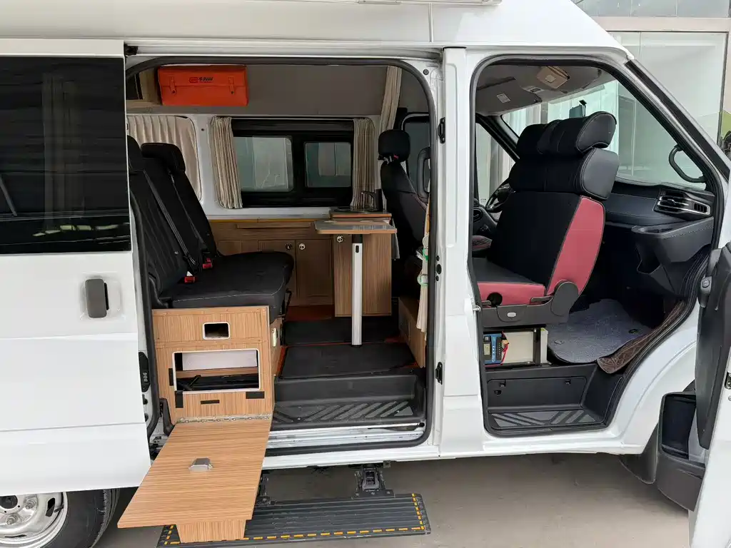 JMC Fushun 2.0 T Manual SWB Mid Roof Commercial Multi-purpose Passenger 6-seat