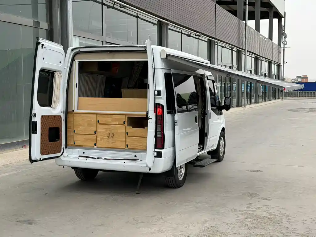 JMC Fushun 2.0 T Manual SWB Mid Roof Commercial Multi-purpose Passenger 6-seat