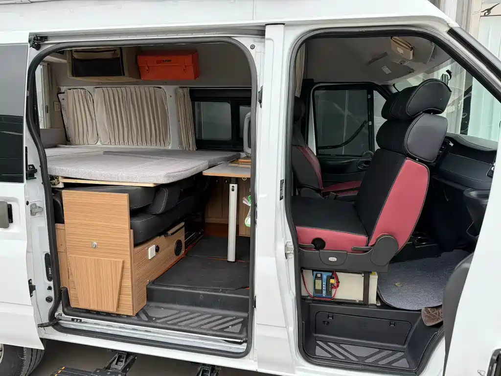 JMC Fushun 2.0 T Manual SWB Mid Roof Commercial Multi-purpose Passenger 6-seat