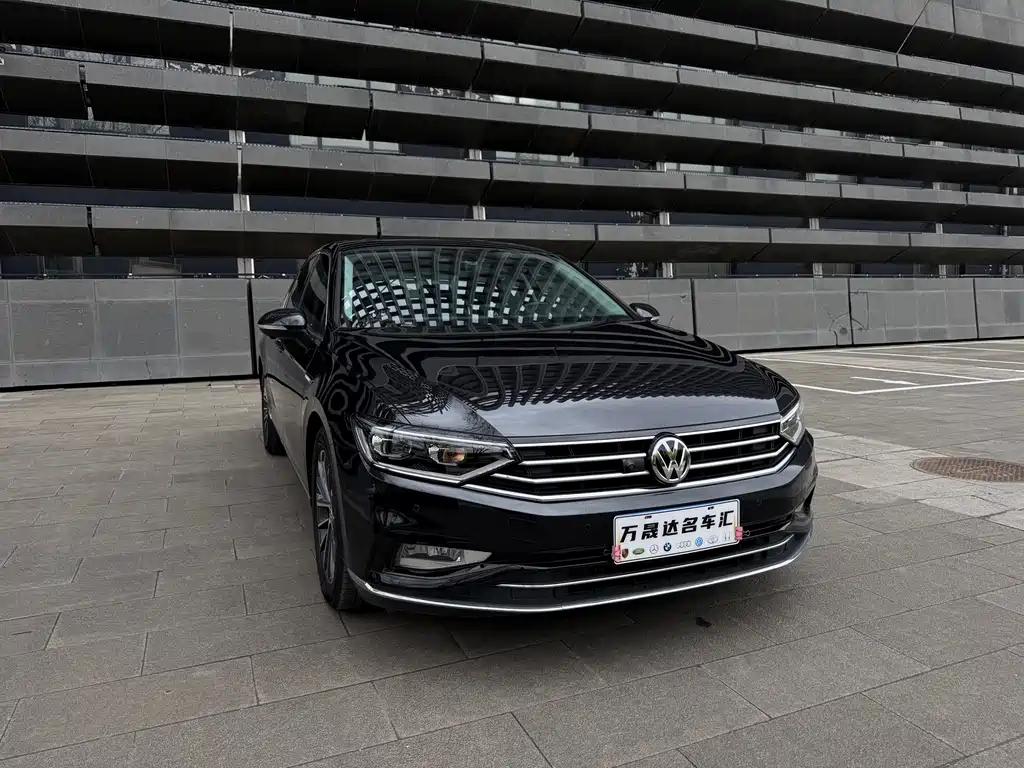 Magotan 330 TSI DSG Luxury