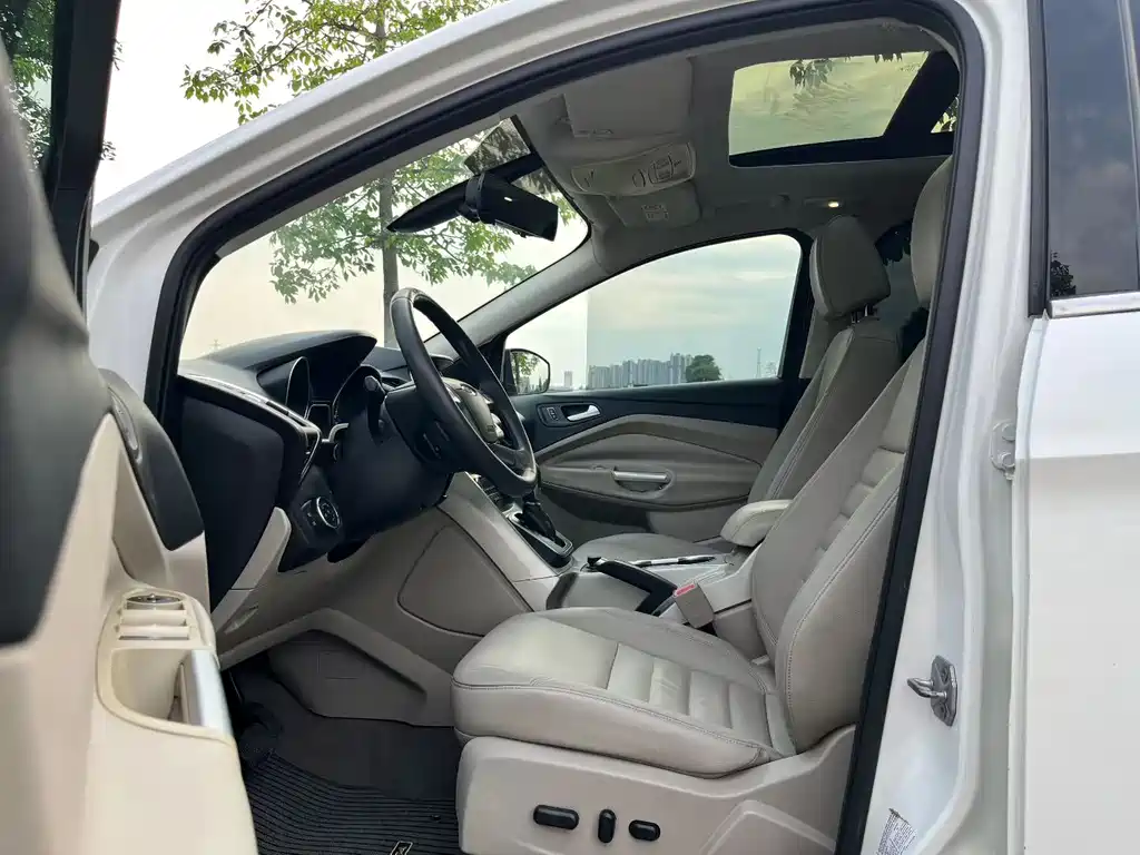 Kuga 2.0 L GTDi 4 WD Elite