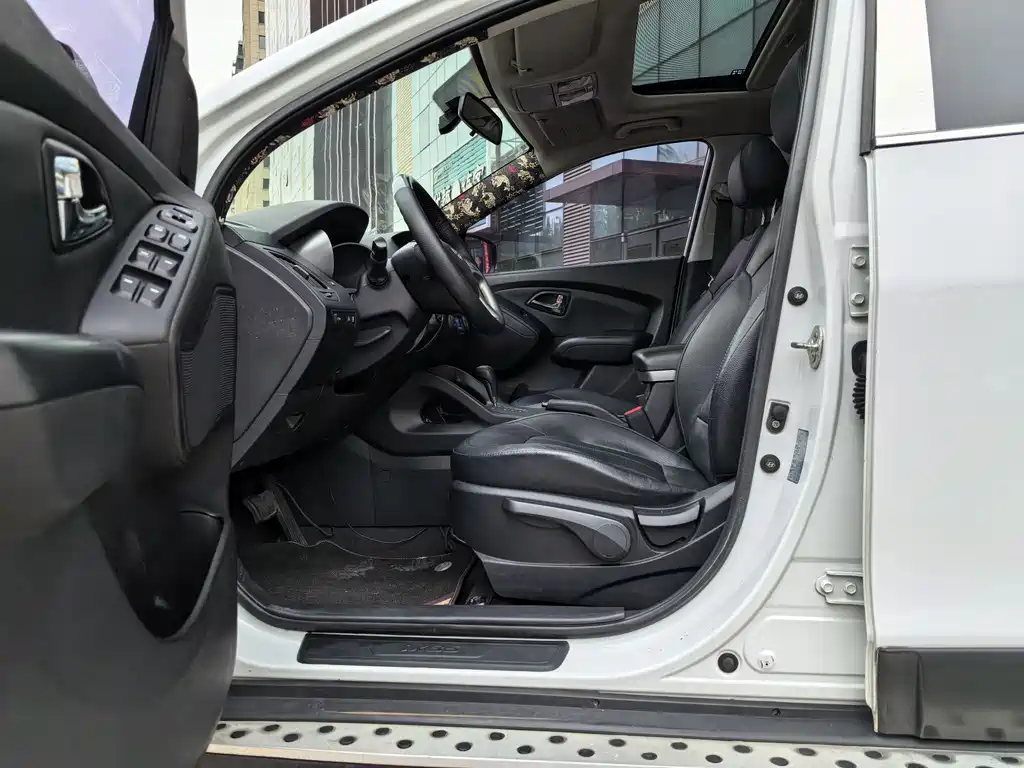 Hyundai ix35 2.0 L Auto 2 WD Intelligent GLS CN-IV