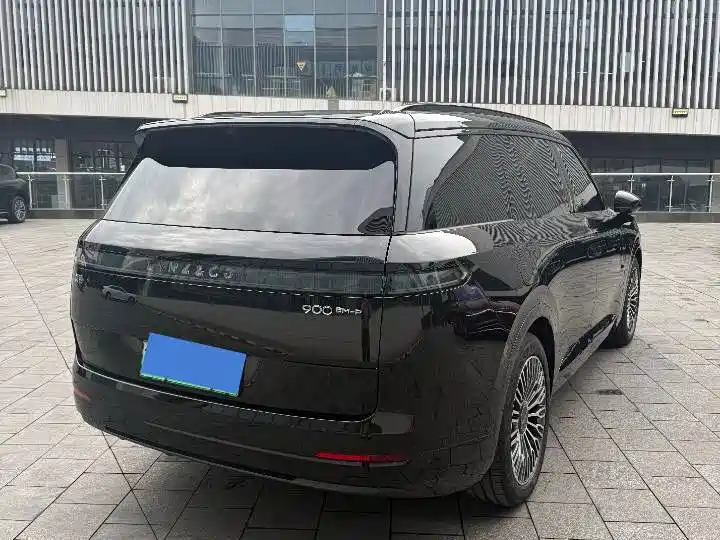 Lynk & Co 900 2.0 T Explorer