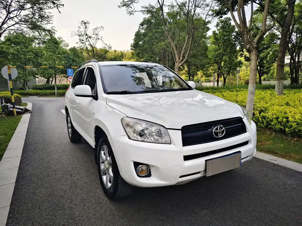 RAV4 Special Enjoyment 2.0 L Auto Classic