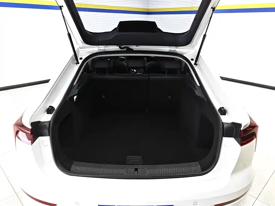 Besturn B70 3 rd Gen 1.5 T Auto Joy