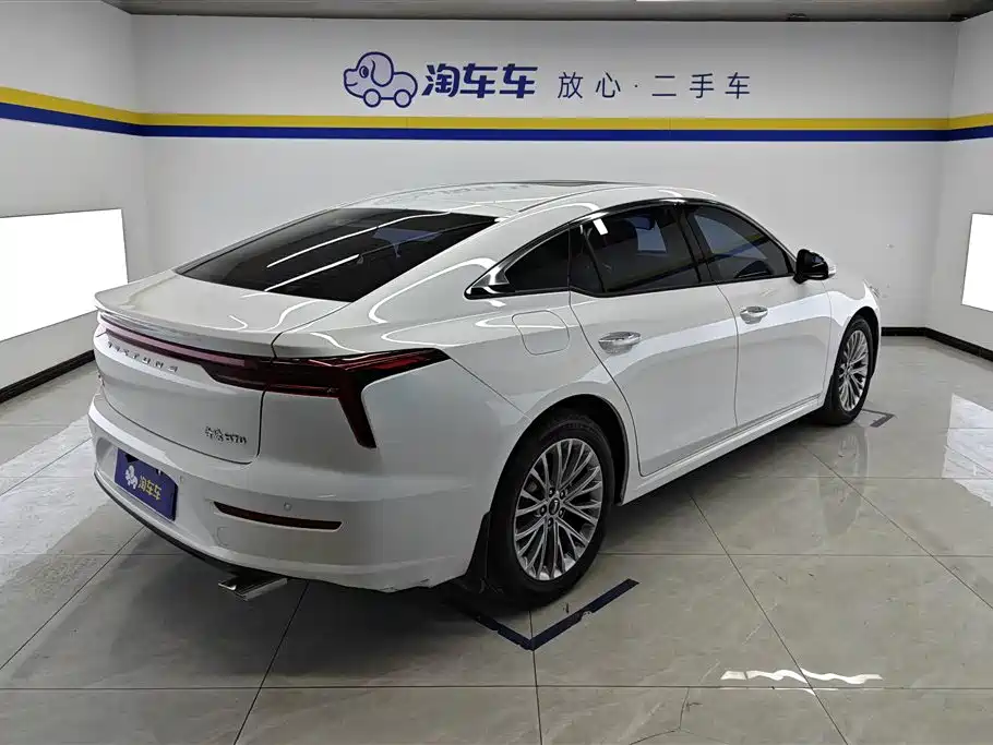Besturn B70 3 rd Gen 1.5 T Auto Joy