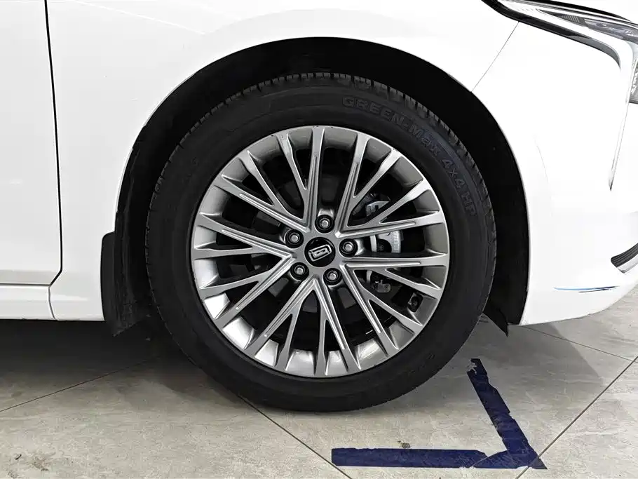 Besturn B70 3 rd Gen 1.5 T Auto Joy