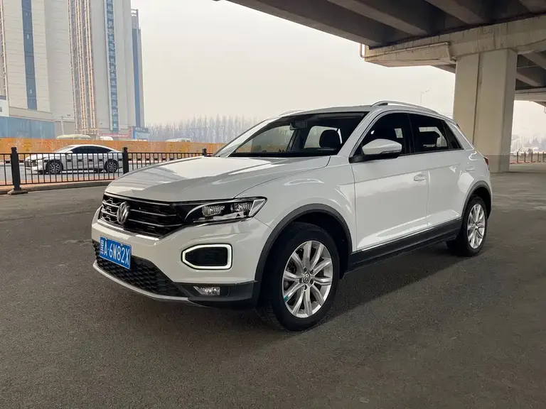 Volkswagen T-ROC 230 TSI DSG 2 WD Progressive
