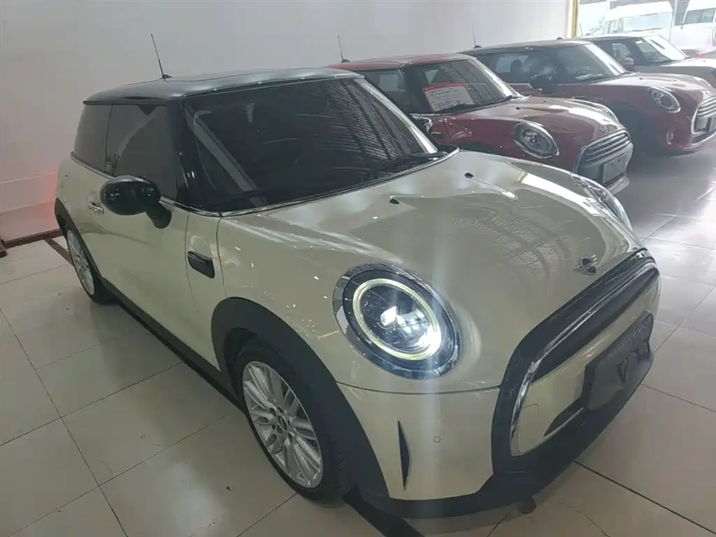 MINI Facelift 1.5 T COOPER Classic