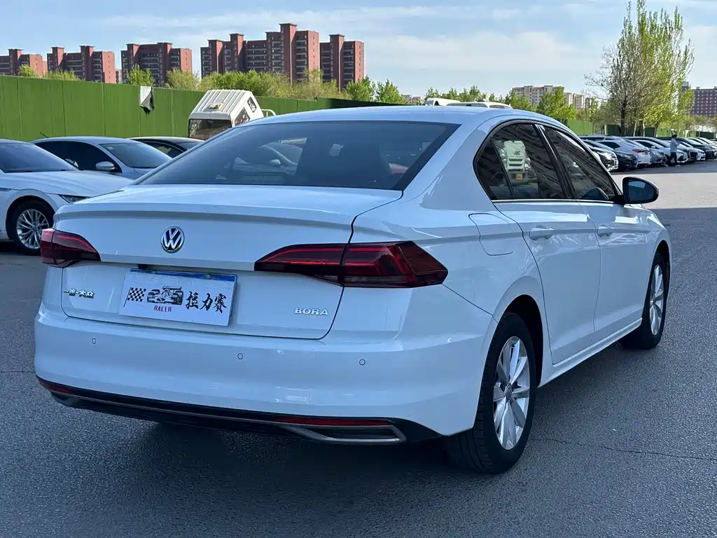 Bora 1.5 L Auto Comfort