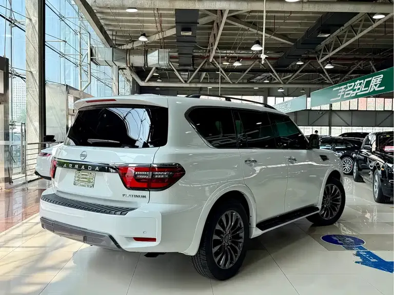 Nissan Patrol 途乐 2023款 ARMADA 5.6 L 无敌舰队铂金版
