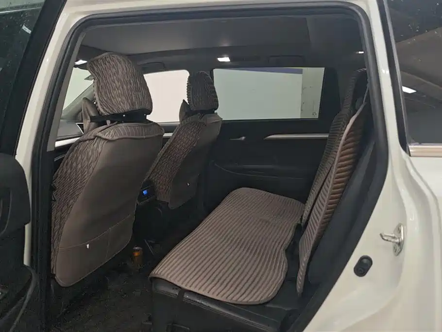 Highlander 2.0 T 4 WD Luxury 7-seat CN-VI