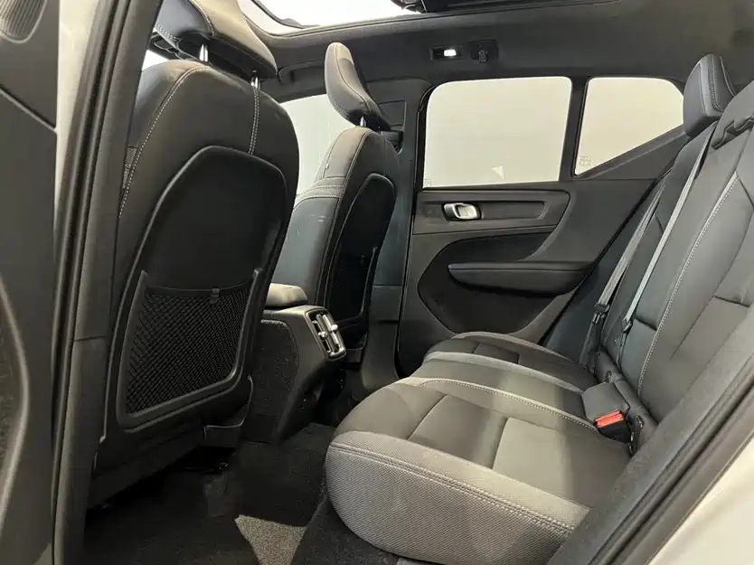 Volvo XC40 沃尔沃XC40 2023款 B3 智行时尚版