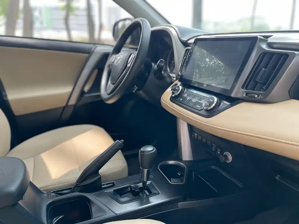 RAV4 2.0 L CVT 2 WD Style CN-V