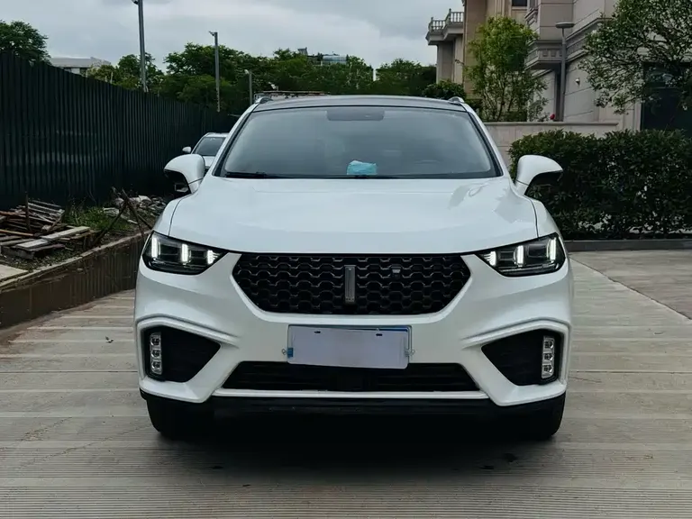 WEY VV5 1.5 T 2 WD Smart Pioneer