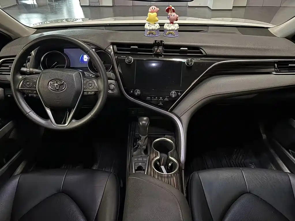 Camry 2.5 G Luxury CN-V