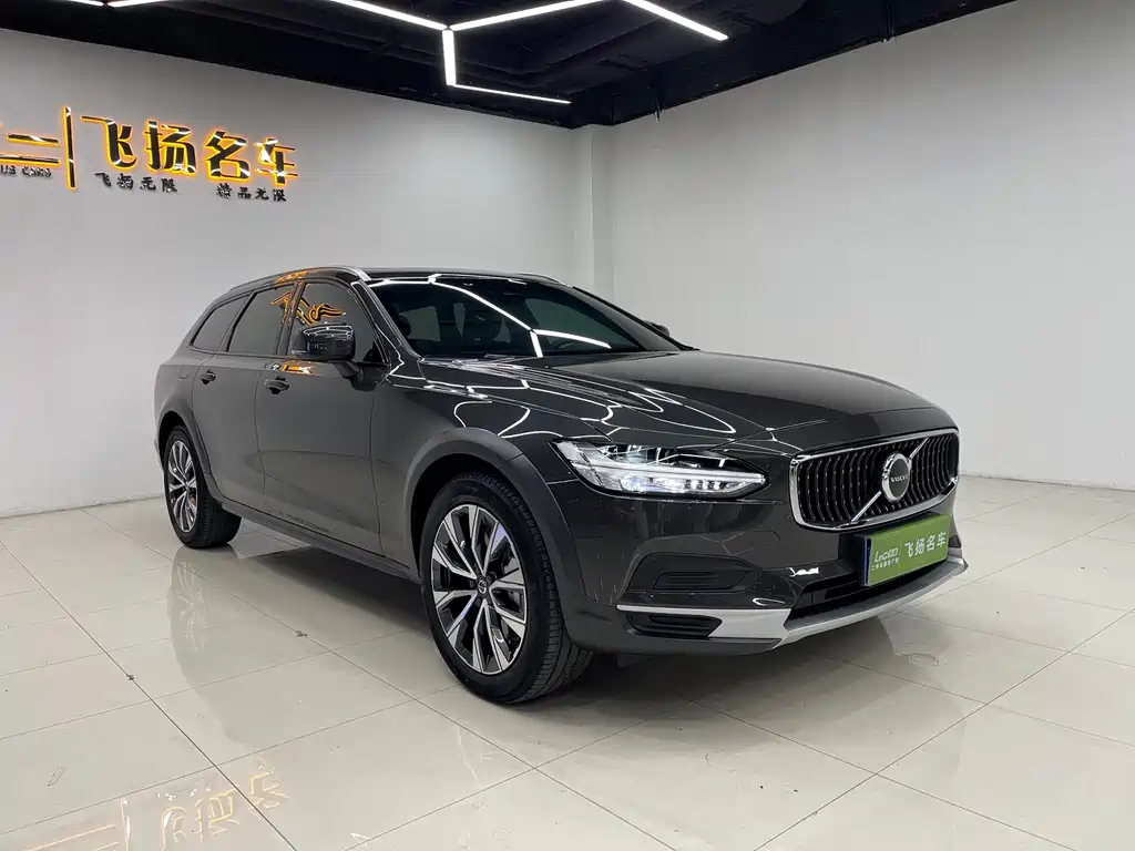 Volvo V90 沃尔沃V90 2024款 Cross Country B5 AWD 智远版