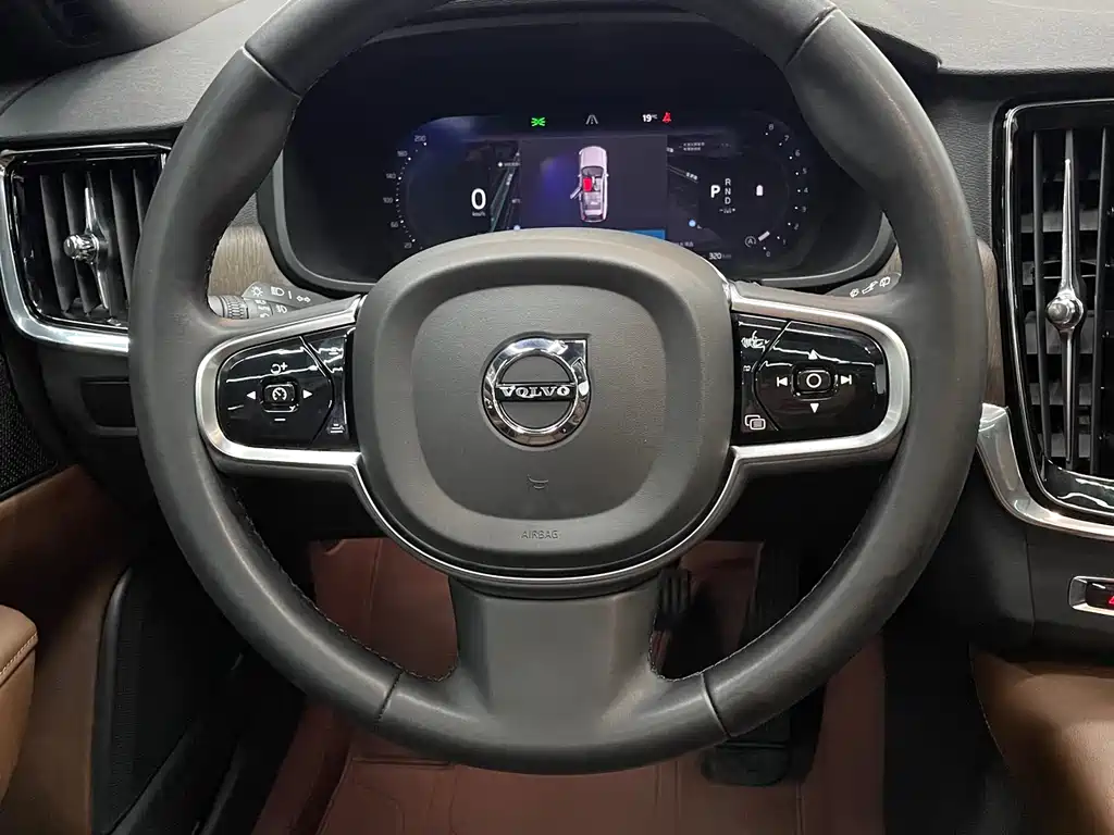 Volvo V90 沃尔沃V90 2024款 Cross Country B5 AWD 智远版