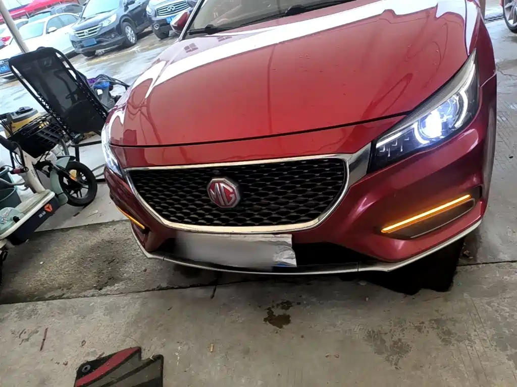 MG6 20 T Manual Luxury Connected CN-V