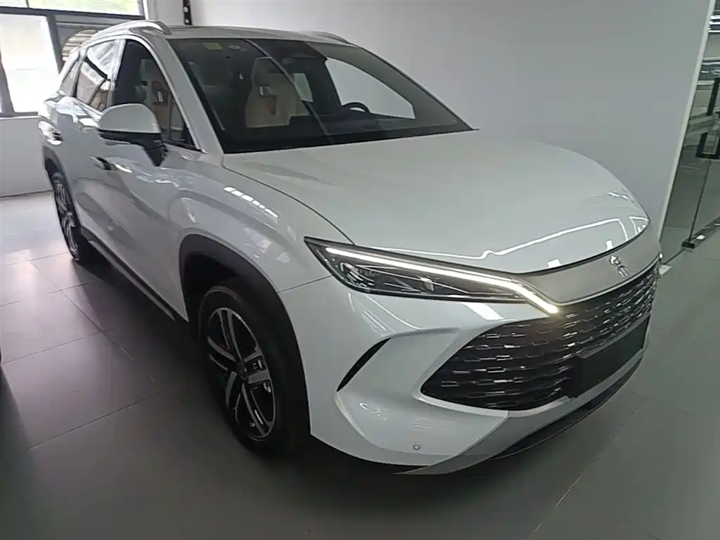 Song L DM-i 112 km Transcend