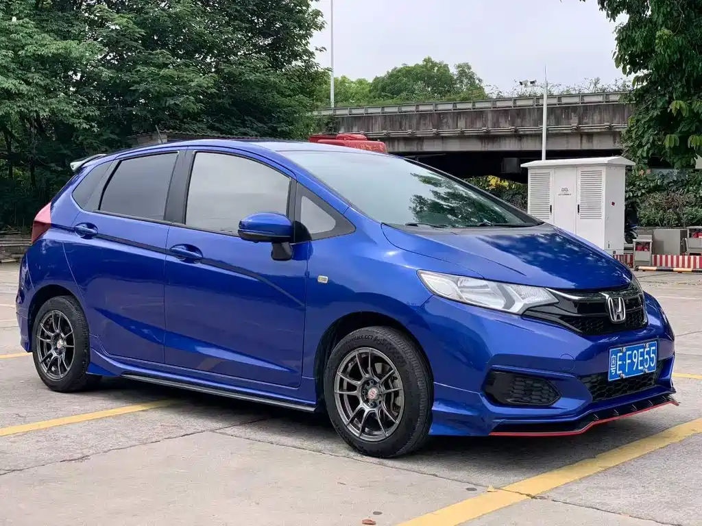 Fit 1.5 L CVT Comfort