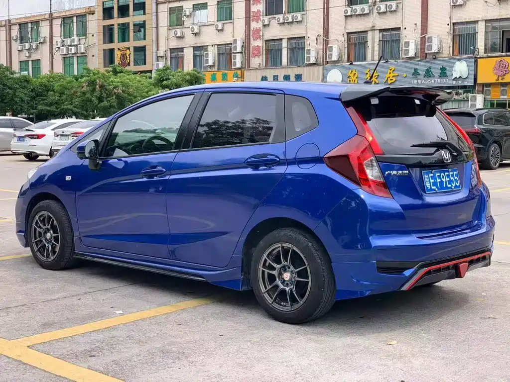 Fit 1.5 L CVT Comfort