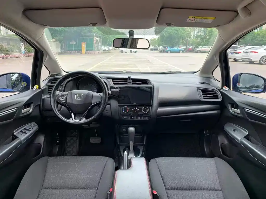 Fit 1.5 L CVT Comfort