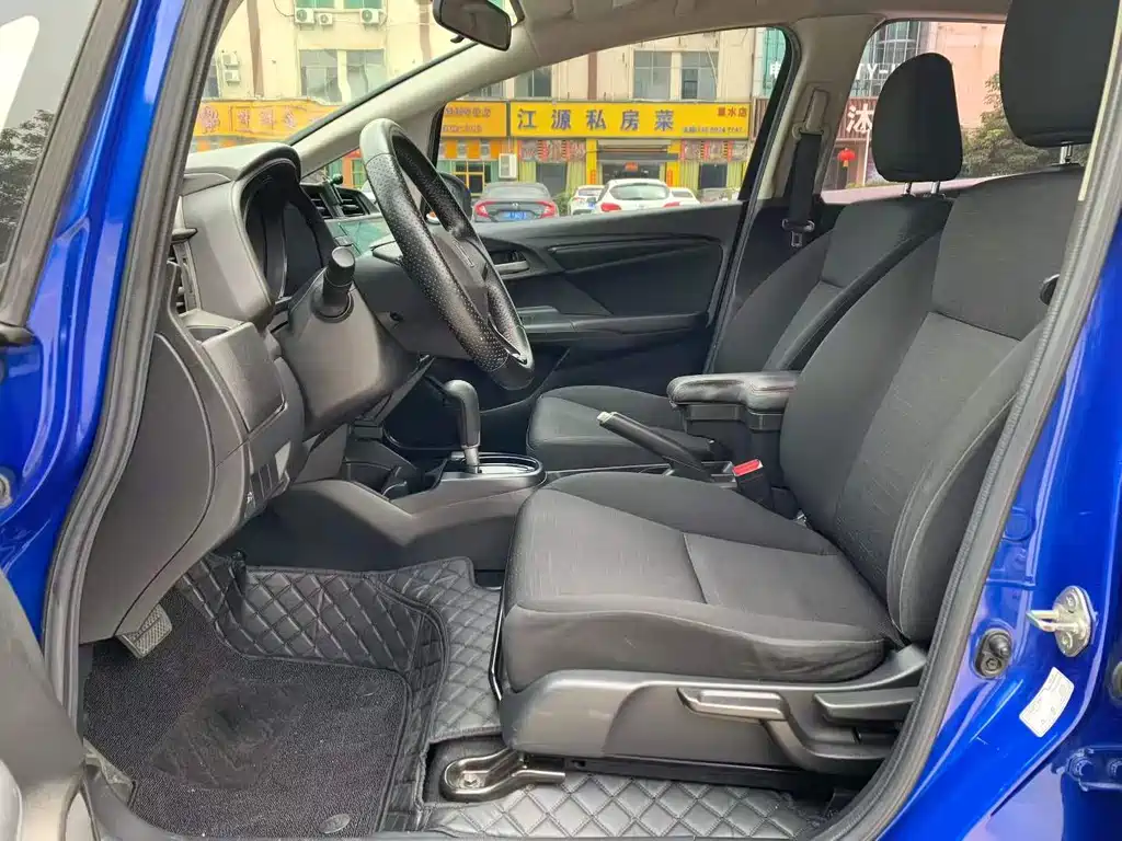 Fit 1.5 L CVT Comfort