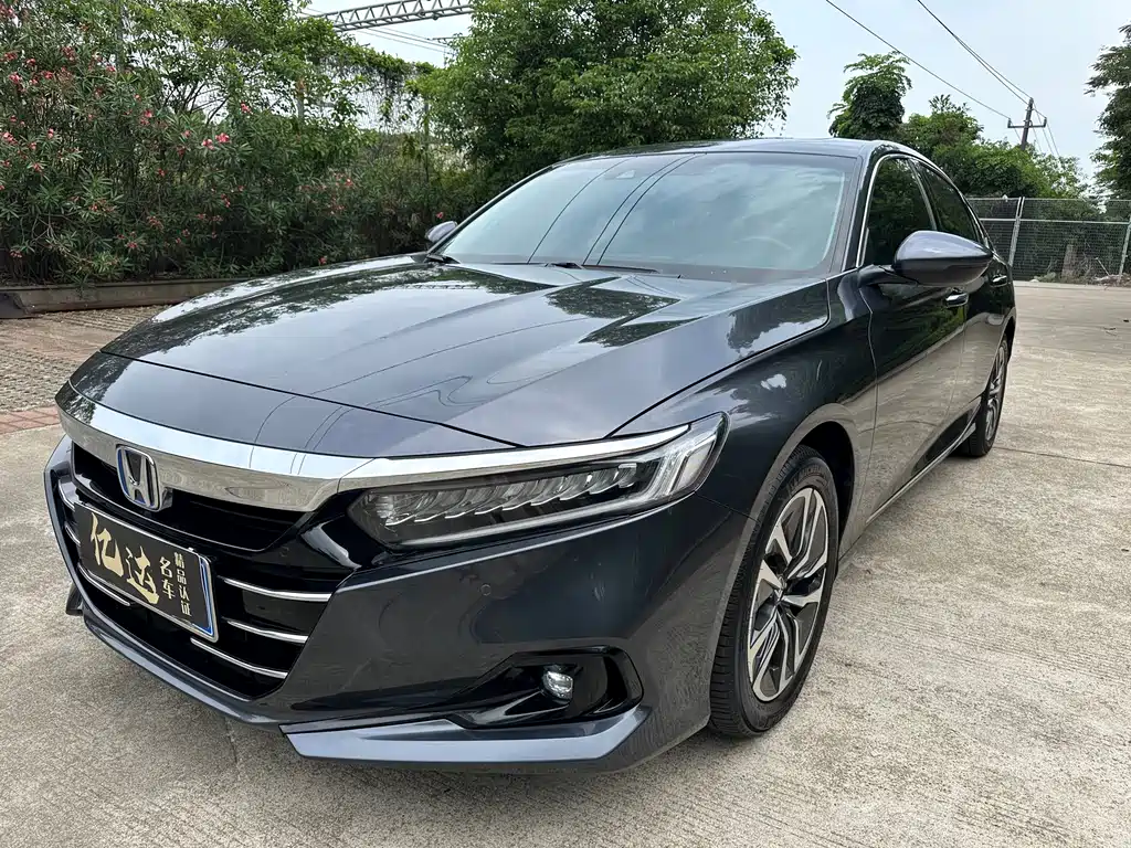 Accord Sharp· Hybrid 2.0 L Sharp Leading