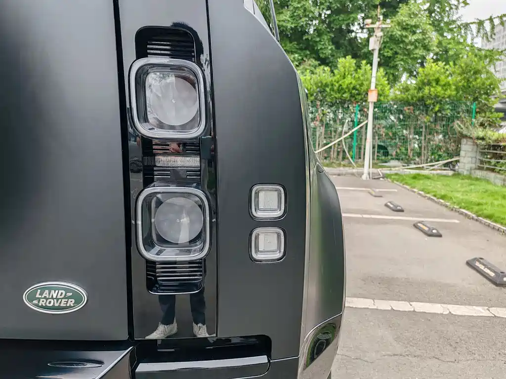 Land Rover Defender 110 3.0 T P400 X