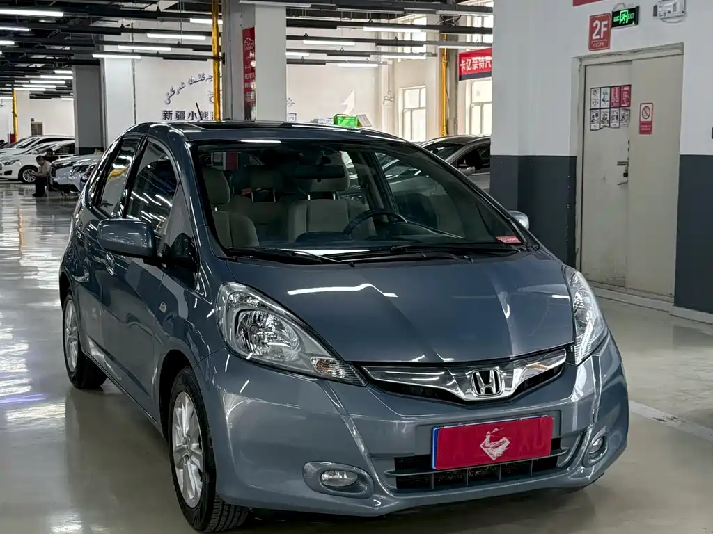 Fit 1.5 L Auto Luxury