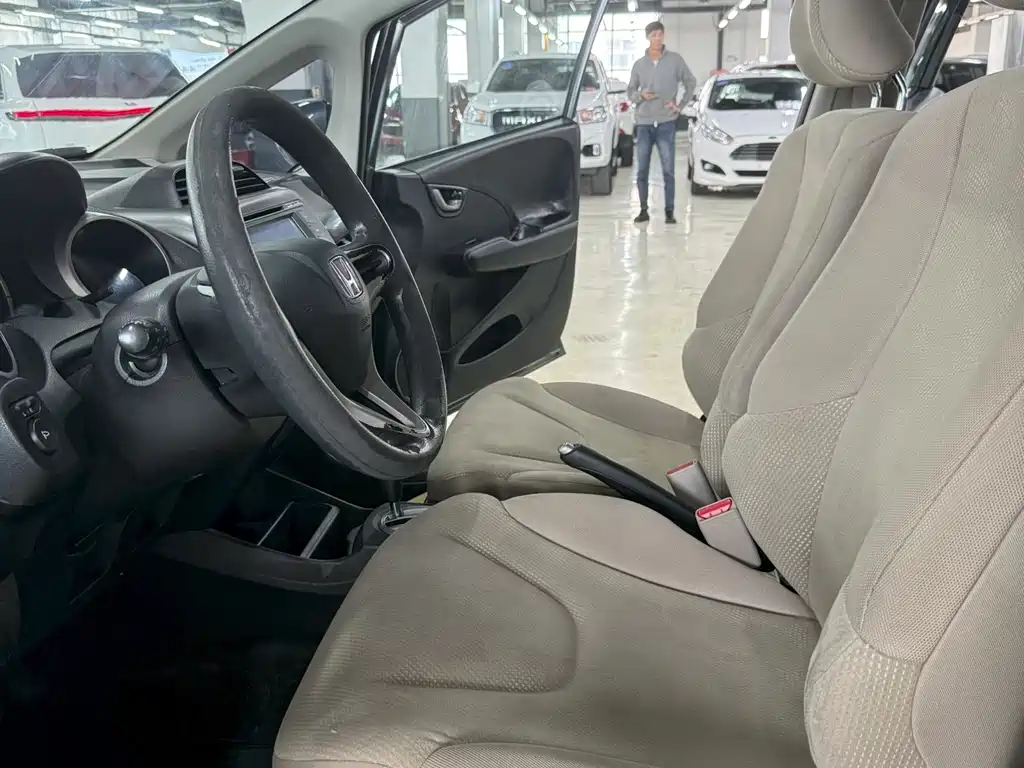 Fit 1.5 L Auto Luxury