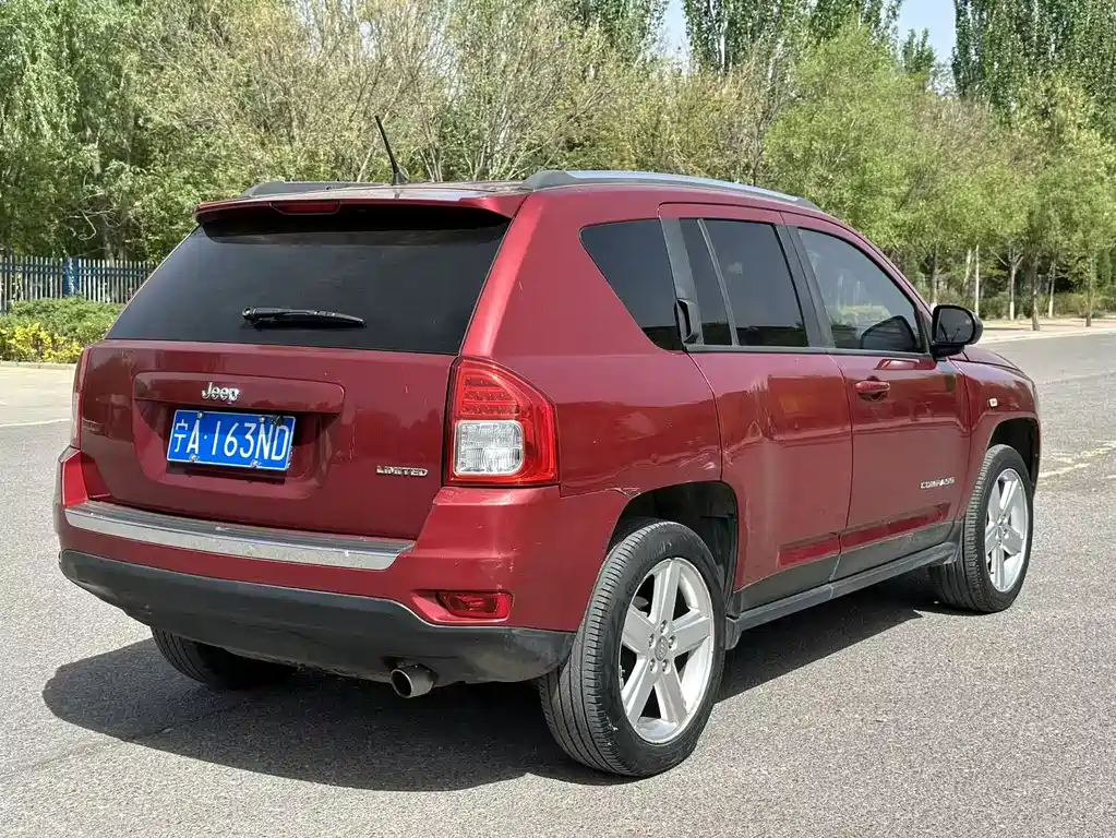 Compass (Import) 指南者进口 2012款 2.4 L 四驱都市版