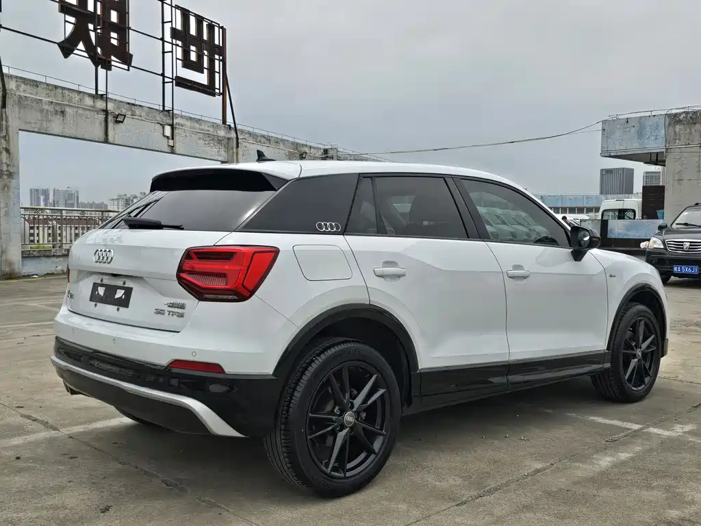 Audi Q2 L 35 TFSI Fashion Dynamic CN-VI