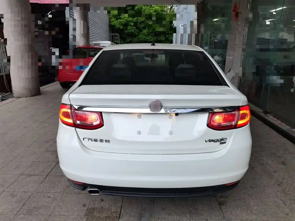 Viaggio 1.4 T Auto Joy