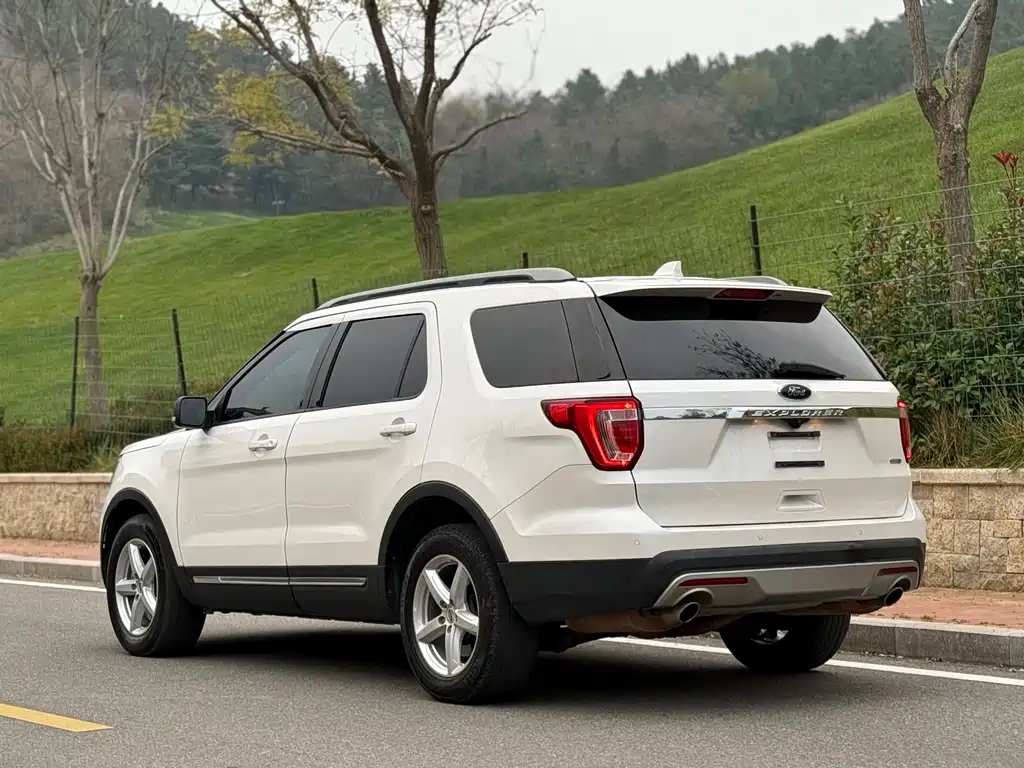 Explorer (Import) 2.3 T Style