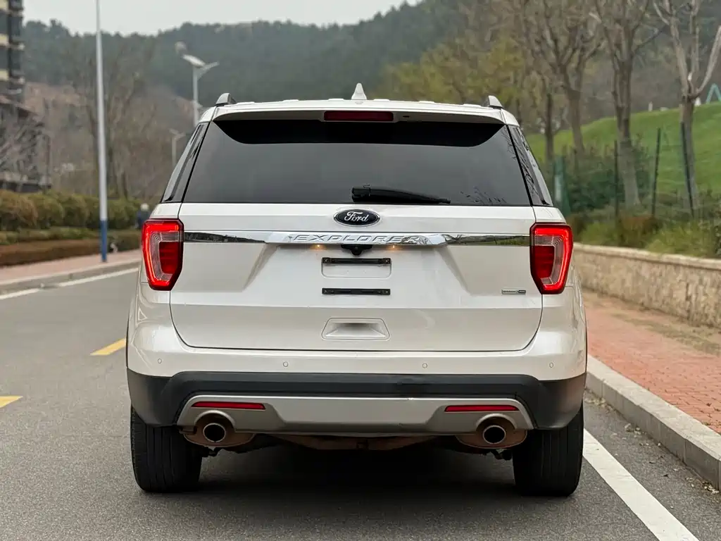 Explorer (Import) 2.3 T Style