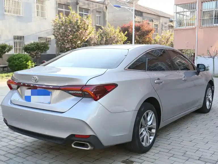 Toyota Avalon 2.0 L Progressive CN-VI