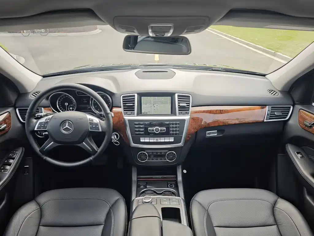 Mercedes-Benz M-Class ML 400 4 MATIC Dynamic