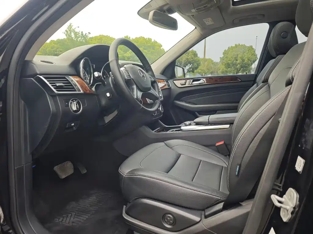 Mercedes-Benz M-Class ML 400 4 MATIC Dynamic