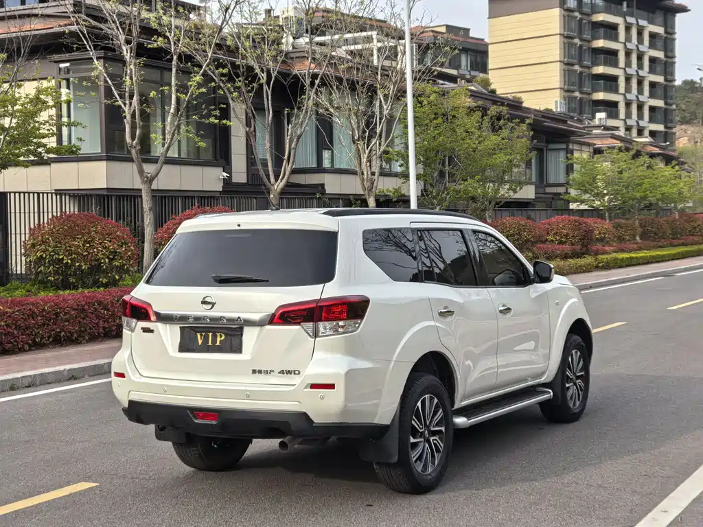 Terra 2.5 L XL Upper 4 WD Auto 4 WD Luxury