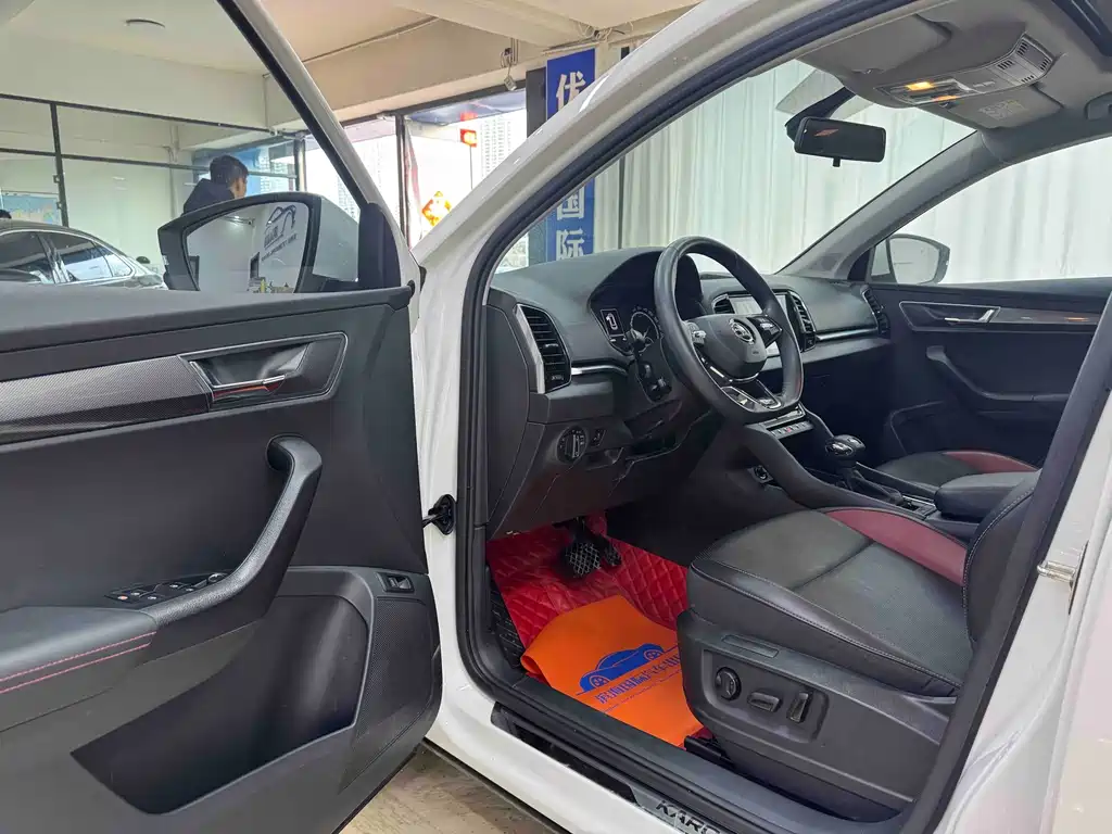 Karoq 柯珞克 2022款 TSI280 尊贵版