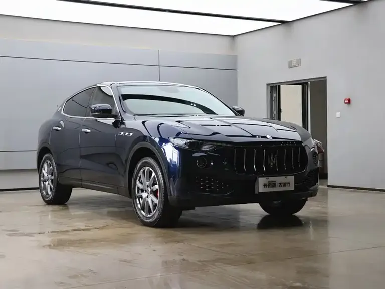 Maserati Levante 3.0 T Standard CN-VI