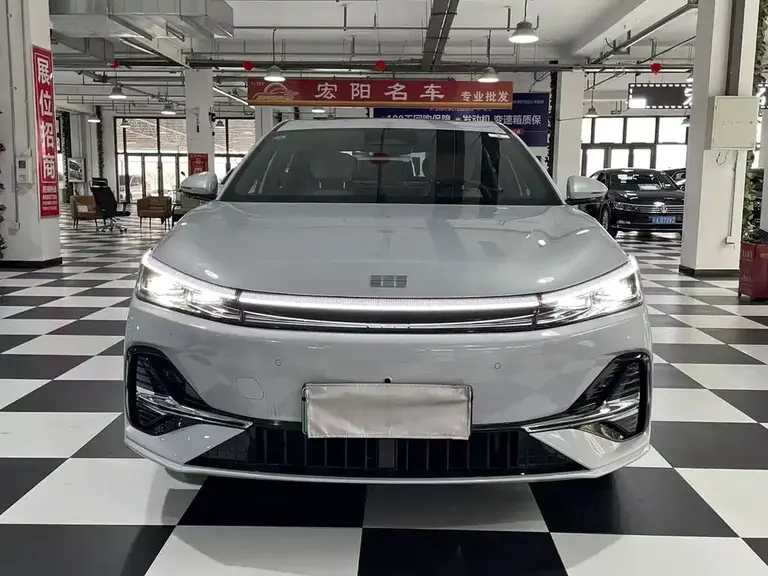 Geely Galaxy A7 EM-i 150 km Explorer +