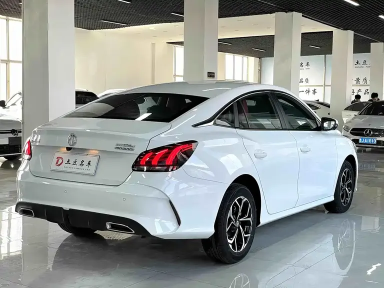 MG5 180 DVVT CVT Youth Luxury
