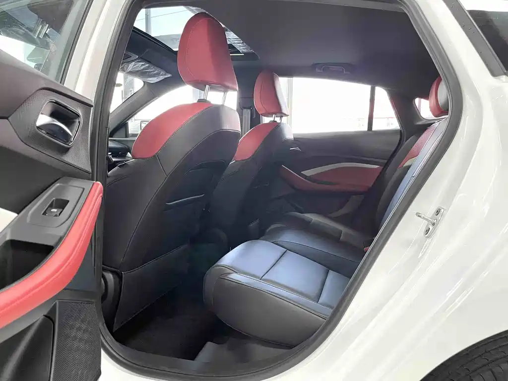 MG5 180 DVVT CVT Youth Luxury