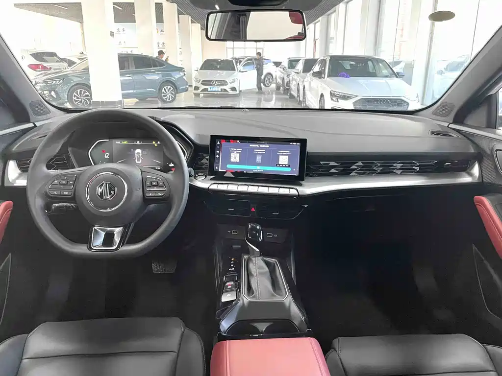 MG5 180 DVVT CVT Youth Luxury